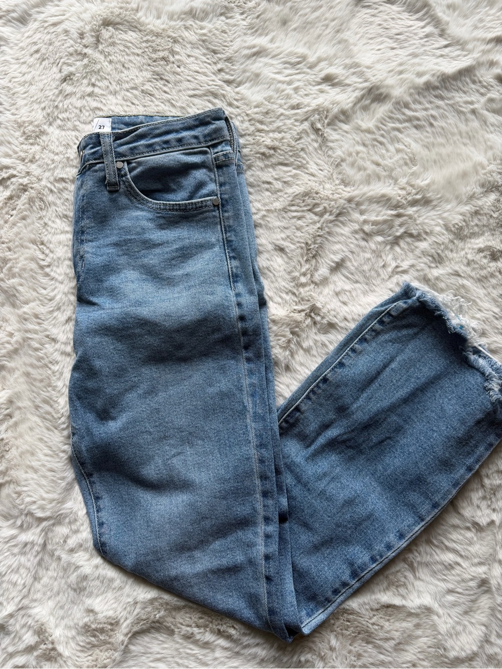 Just Black Straight-Leg Jeans in Medium Blue Wash Cropped